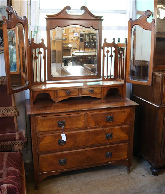 Dressing chest with triple mirror